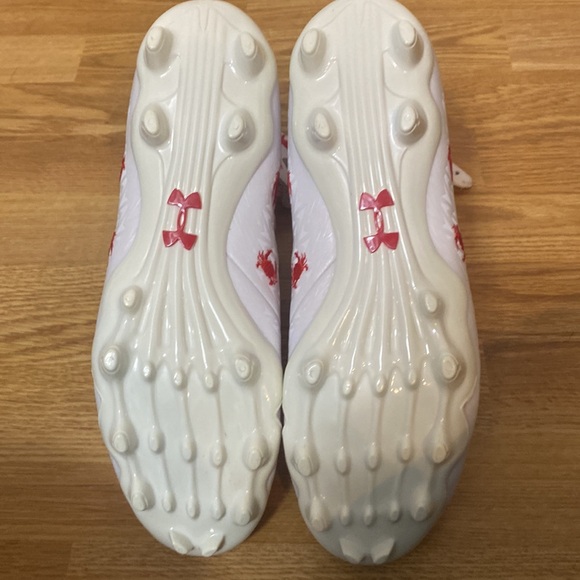 New without tags or box 
Under Armour Highlight Clutch Fit Crab Men’s size 11 - Picture 8 of 8